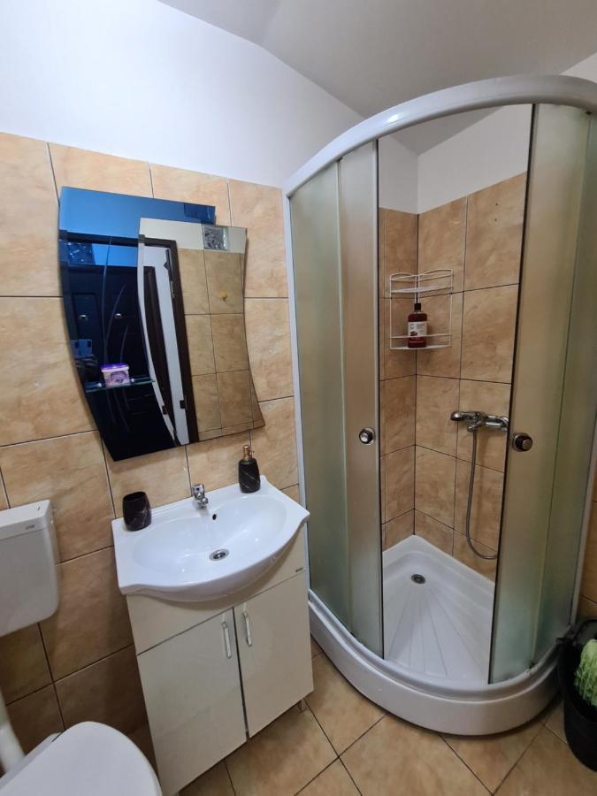 Garsoniera Privata Bed & Breakfast Bucharest Exterior photo