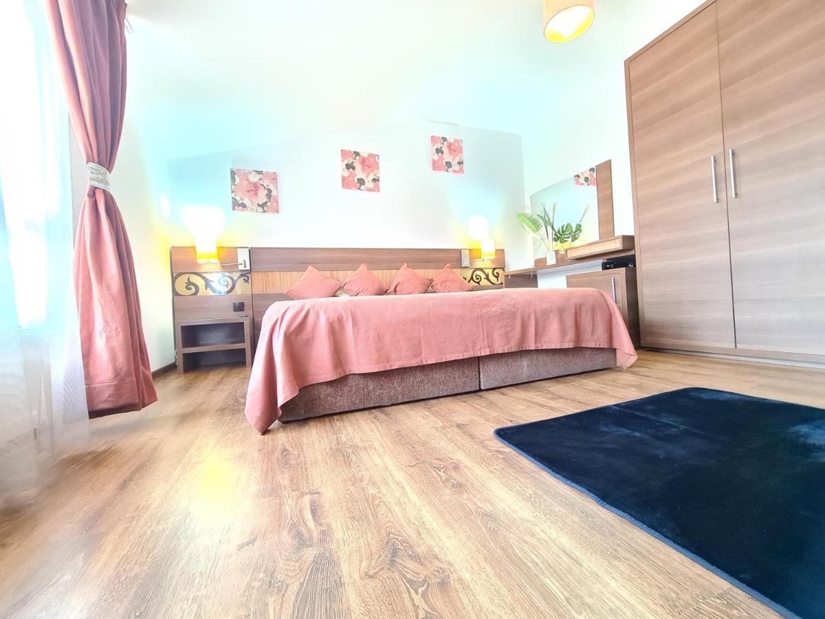 Garsoniera Privata Bed & Breakfast Bucharest Exterior photo